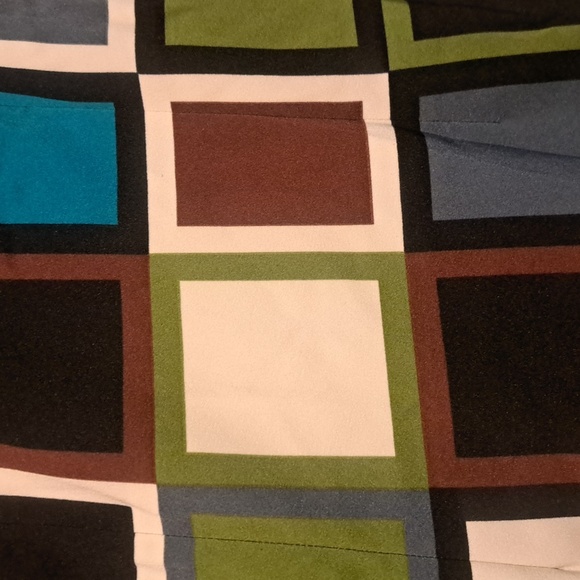 Colorful Geometric Dress With back zipper and neck buttons Size 12 - Picture 2 of 8